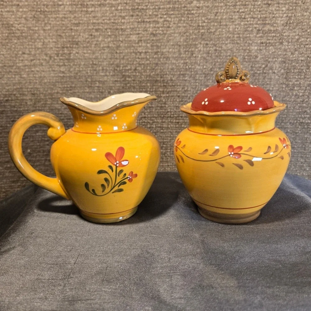 Demdaco Bienvenue Ceramic Creamer and Sugar Bowl Set Yellow‎ Floral 2003